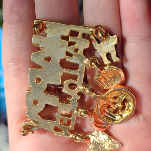 🎃 Set of 3 Happy Halloween *BROKEN* Pins/Brooches for Crafting or Repair- READ! - Picture 6 of 7